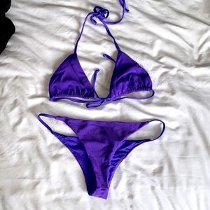 Frankie’s Bikinis set